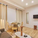 Superb Apartment 1 Bedroom Center Of Paris By Studio Prestige