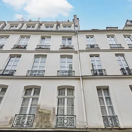 Superb 1 Bedroom Center Of By Prestige Appartamento Parigi